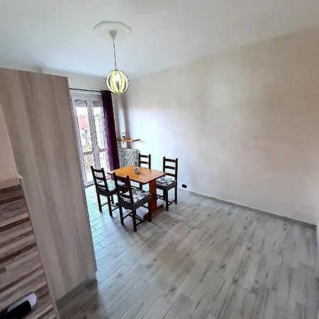 Apartamento Appartamento Panoramico Con Metro Sotto Casa