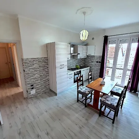 Apartamento Appartamento Panoramico Con Metro Sotto Casa *